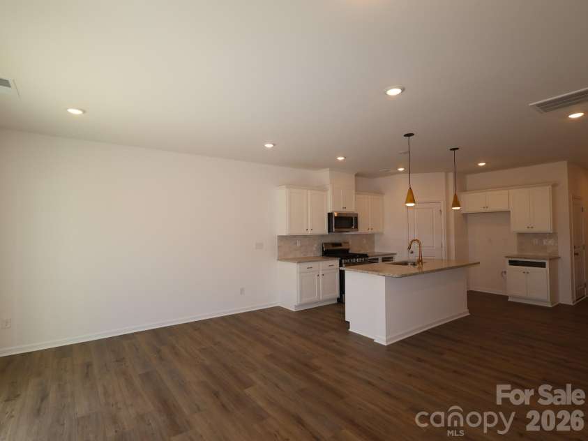 814 Earhart Street, Concord, NC 28027.  MLS# CAR4356079, YatesRealty ID 10724. Breakfast area