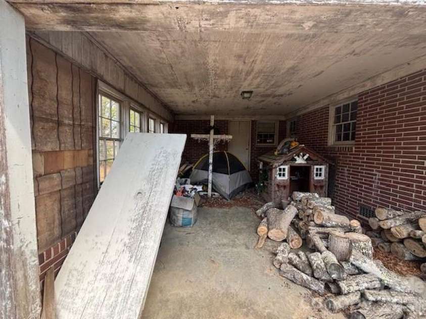 2273 Trail Avenue, Kannapolis, NC 28081.  MLS# CAR4361604, YatesRealty ID 10725. Carport