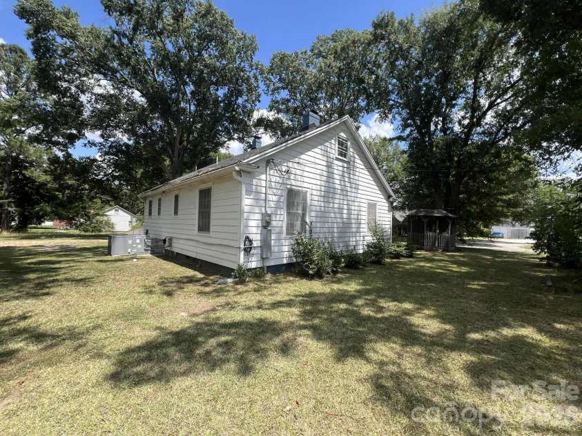 651 Still Street, Chester, SC 29706.  MLS# CAR4287428, YatesRealty ID 10726. 