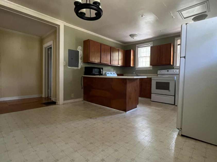 651 Still Street, Chester, SC 29706.  MLS# CAR4287428, YatesRealty ID 10726. 
