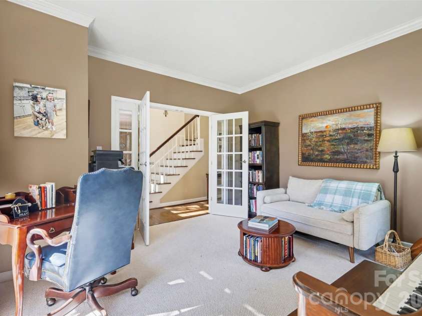 1601 Ivy Bluff Way, Matthews, NC 28105.  MLS# CAR4367318, YatesRealty ID 10727. 
