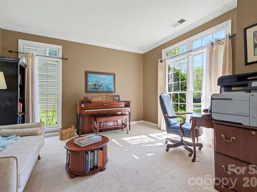 1601 Ivy Bluff Way, Matthews, NC 28105.  MLS# CAR4367318, YatesRealty ID 10727. 
