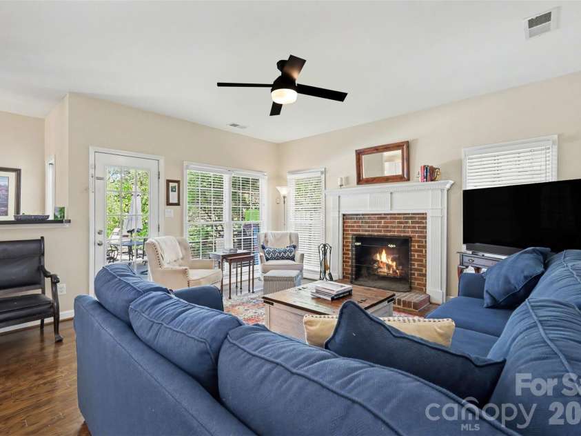1601 Ivy Bluff Way, Matthews, NC 28105.  MLS# CAR4367318, YatesRealty ID 10727. 