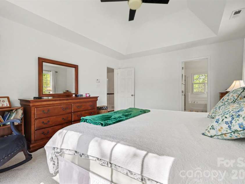 1601 Ivy Bluff Way, Matthews, NC 28105.  MLS# CAR4367318, YatesRealty ID 10727. 