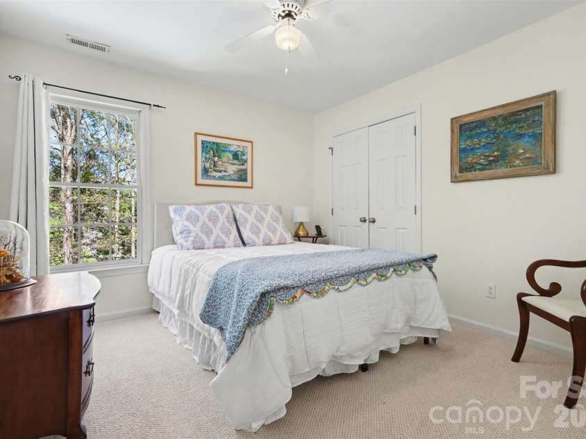 1601 Ivy Bluff Way, Matthews, NC 28105.  MLS# CAR4367318, YatesRealty ID 10727. 