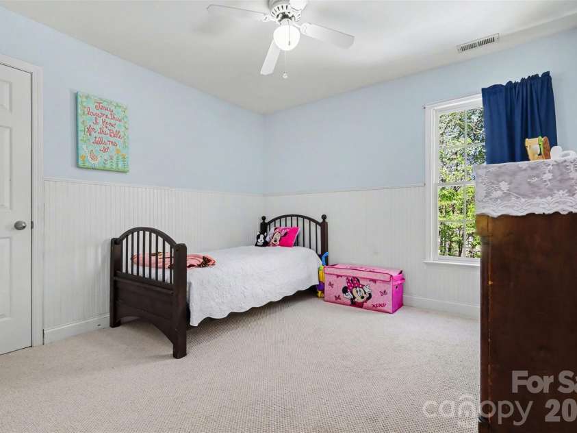 1601 Ivy Bluff Way, Matthews, NC 28105.  MLS# CAR4367318, YatesRealty ID 10727. 