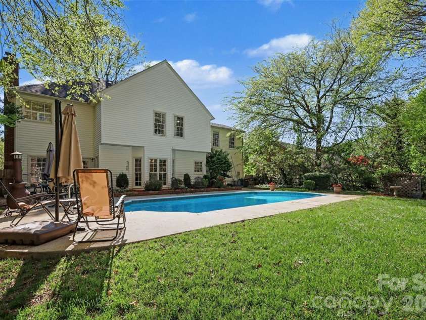 1601 Ivy Bluff Way, Matthews, NC 28105.  MLS# CAR4367318, YatesRealty ID 10727. 