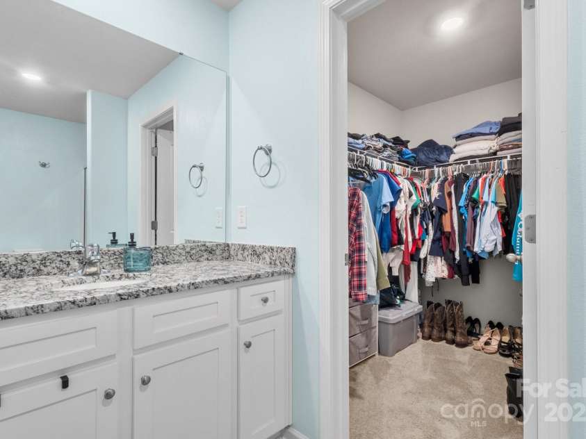 324 Aniston Lane, Shelby, NC 28152.  MLS# CAR4227228, YatesRealty ID 10727. There is a nice walk in closet off the primary bath