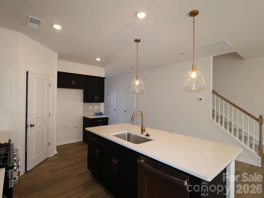 810 Earhart Street, Concord, NC 28027.  MLS# CAR4341293, YatesRealty ID 10729. Kitchen