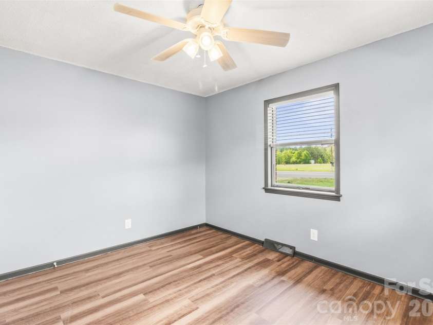 507 JC Dellinger Road, Cherryville, NC 28021.  MLS# CAR4366057, YatesRealty ID 10730. 