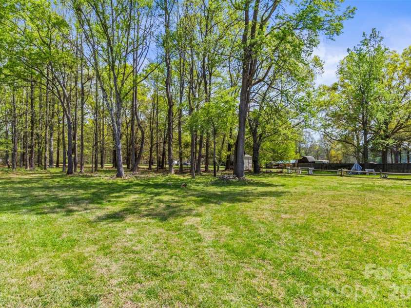 507 JC Dellinger Road, Cherryville, NC 28021.  MLS# CAR4366057, YatesRealty ID 10730. 