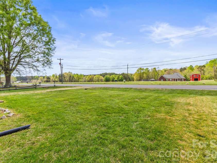 507 JC Dellinger Road, Cherryville, NC 28021.  MLS# CAR4366057, YatesRealty ID 10730. 