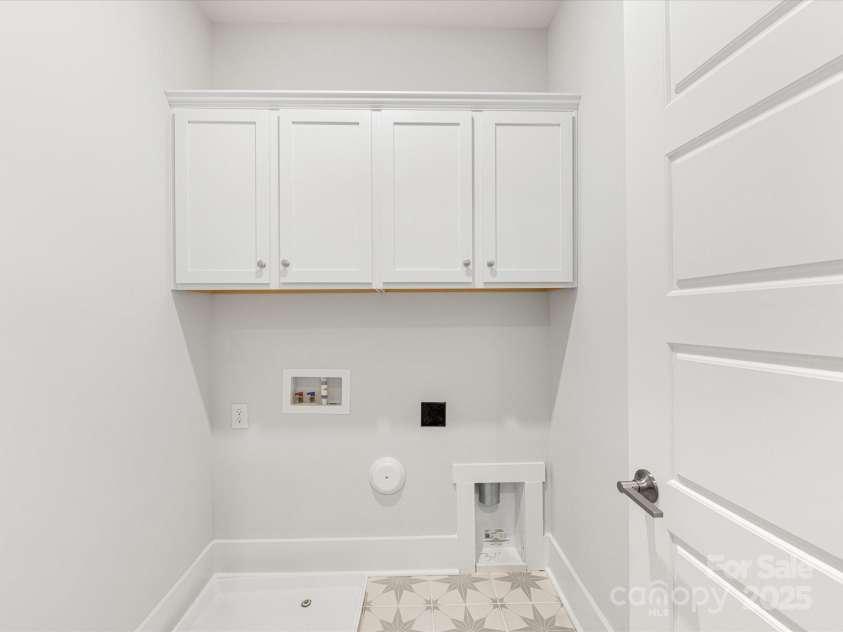 1409 Kenilworth Avenue, Charlotte, NC 28203.  MLS# CAR4233891, YatesRealty ID 10731. 