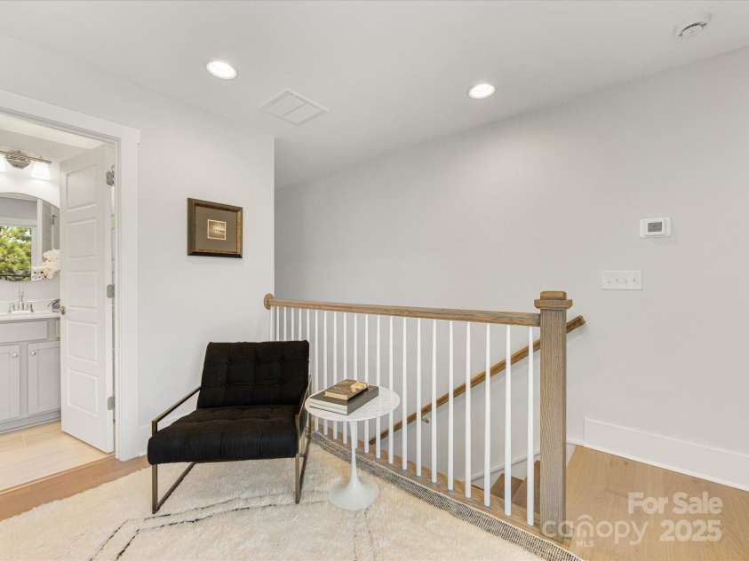 1409 Kenilworth Avenue, Charlotte, NC 28203.  MLS# CAR4233891, YatesRealty ID 10731. 