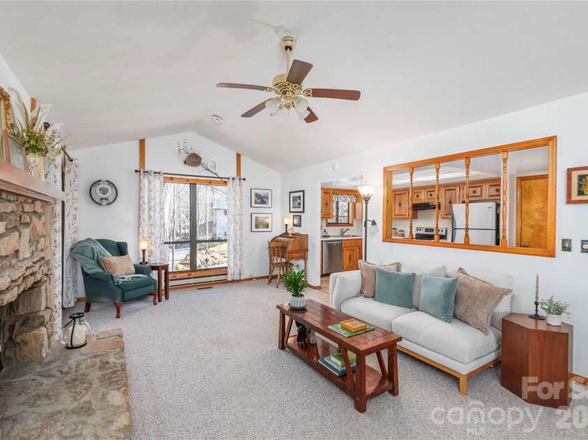 33 Ash Drive, Maggie Valley, NC 28751.  MLS# CAR4337276, YatesRealty ID 10732. 
