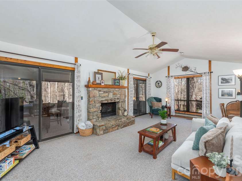 33 Ash Drive, Maggie Valley, NC 28751.  MLS# CAR4337276, YatesRealty ID 10732. 