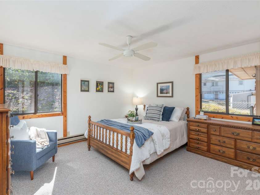 33 Ash Drive, Maggie Valley, NC 28751.  MLS# CAR4337276, YatesRealty ID 10732. 