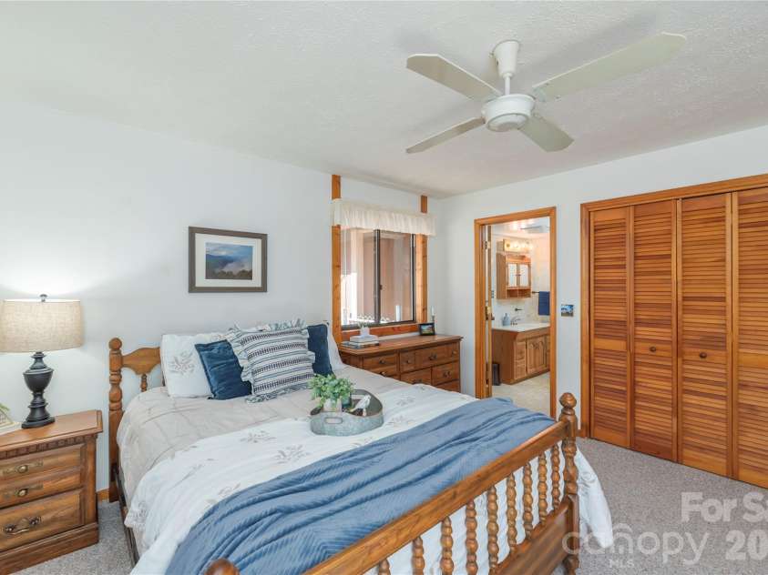 33 Ash Drive, Maggie Valley, NC 28751.  MLS# CAR4337276, YatesRealty ID 10732. 