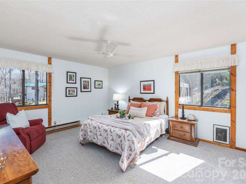 33 Ash Drive, Maggie Valley, NC 28751.  MLS# CAR4337276, YatesRealty ID 10732. 