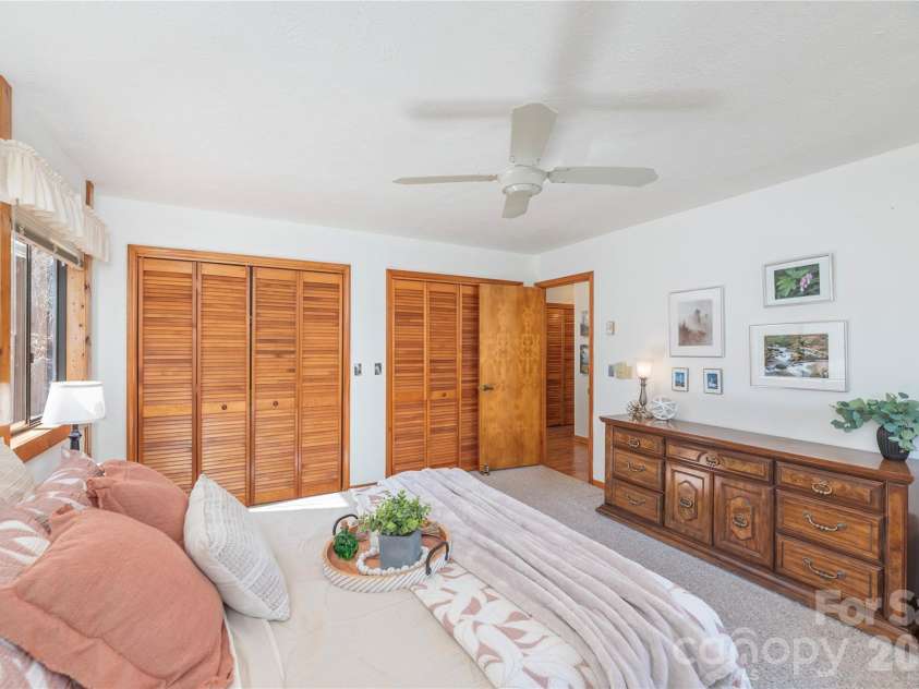33 Ash Drive, Maggie Valley, NC 28751.  MLS# CAR4337276, YatesRealty ID 10732. 