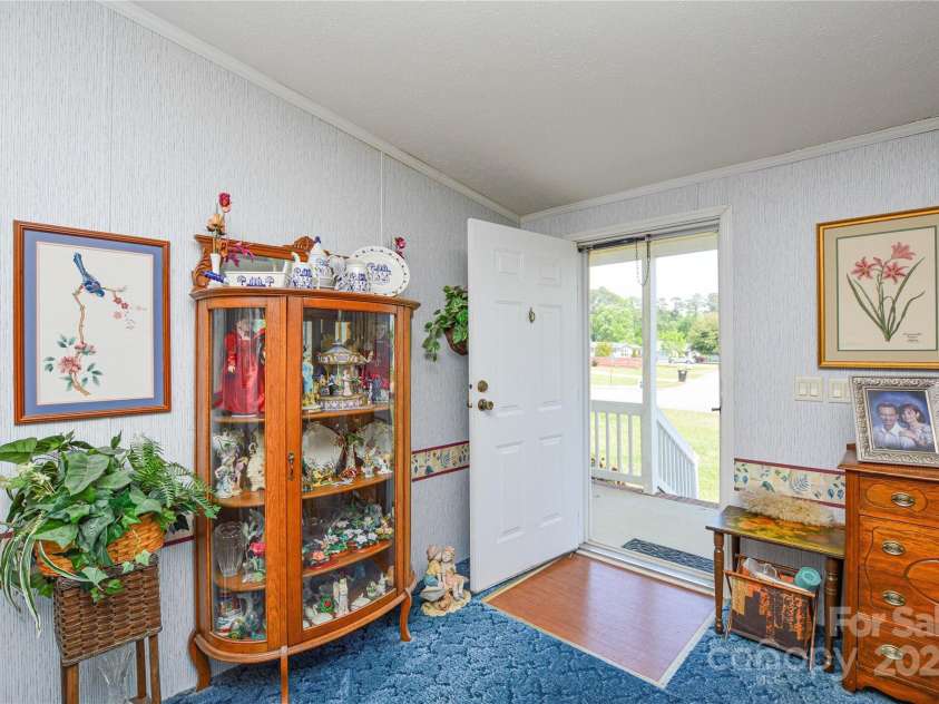 175 Hunters Landing Drive, Smithfield, NC 27577.  MLS# CAR4254718, YatesRealty ID 10733. 