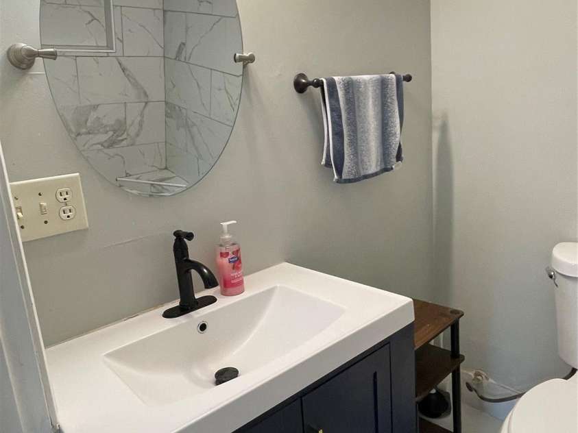 106 Gibbs Street, Dallas, NC 28034.  MLS# CAR4298003, YatesRealty ID 10734. Bathroom