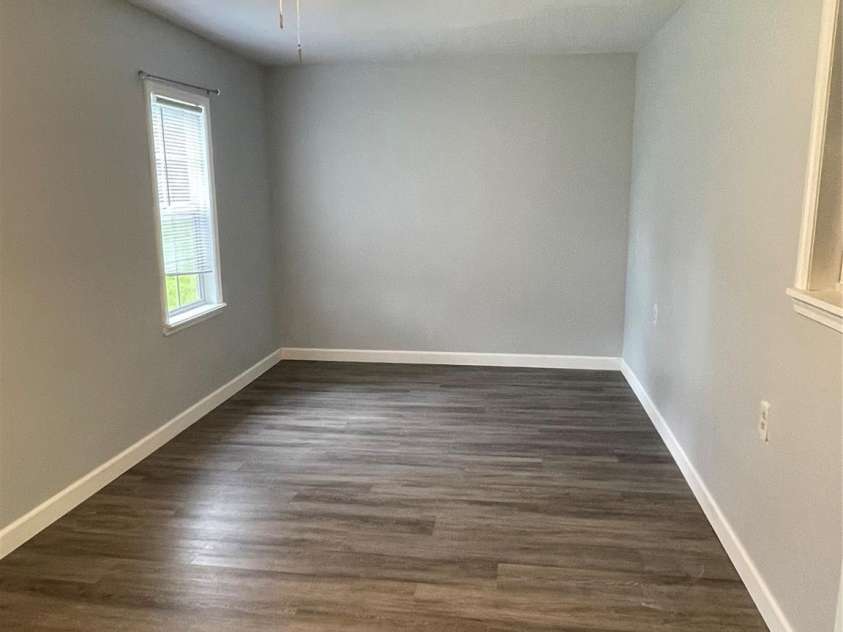 106 Gibbs Street, Dallas, NC 28034.  MLS# CAR4298003, YatesRealty ID 10734. Flex Room
