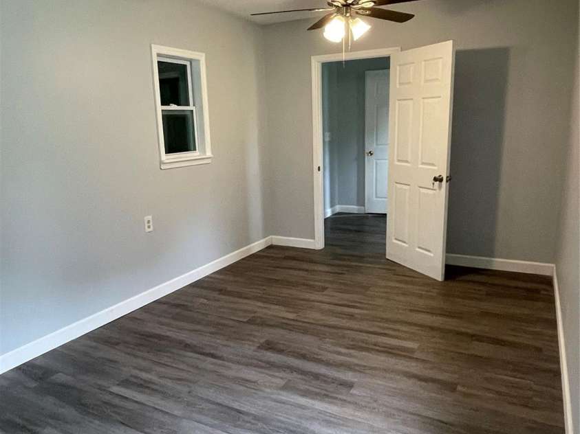 106 Gibbs Street, Dallas, NC 28034.  MLS# CAR4298003, YatesRealty ID 10734. Flex Room