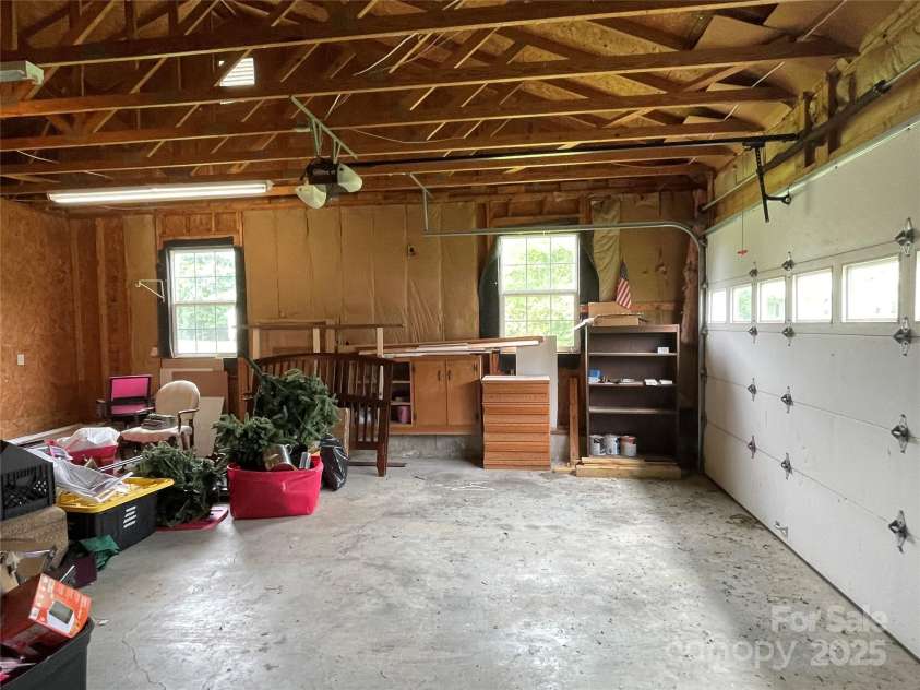 106 Gibbs Street, Dallas, NC 28034.  MLS# CAR4298003, YatesRealty ID 10734. Garage