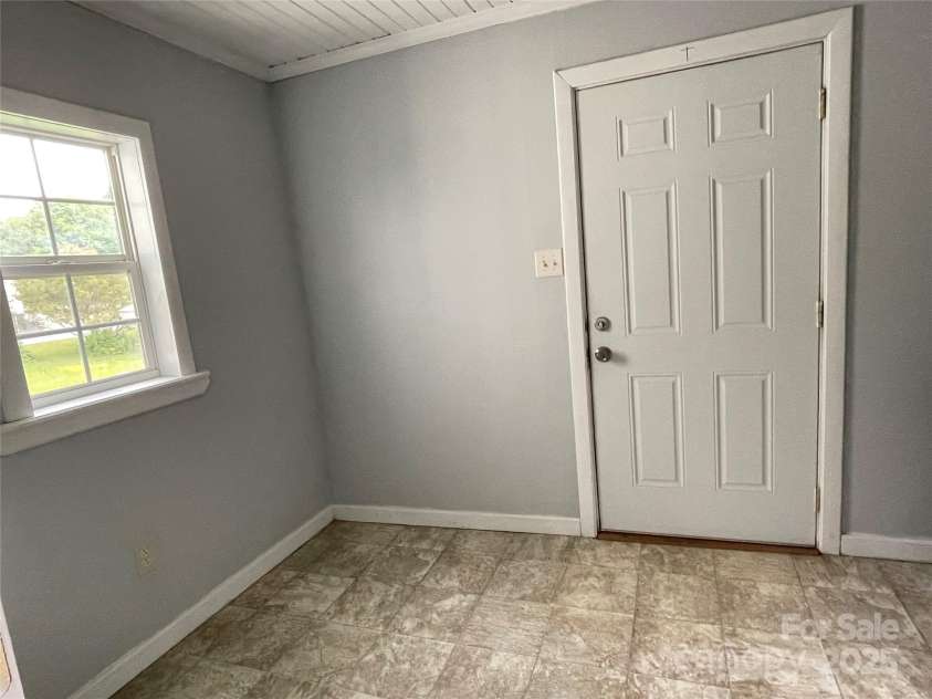 106 Gibbs Street, Dallas, NC 28034.  MLS# CAR4298003, YatesRealty ID 10734. Laundry / Mud Room
