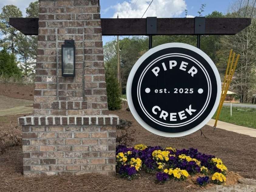 1657 Piper Creek Avenue, Newton, NC 28658.  MLS# CAR4333409, YatesRealty ID 10734. 