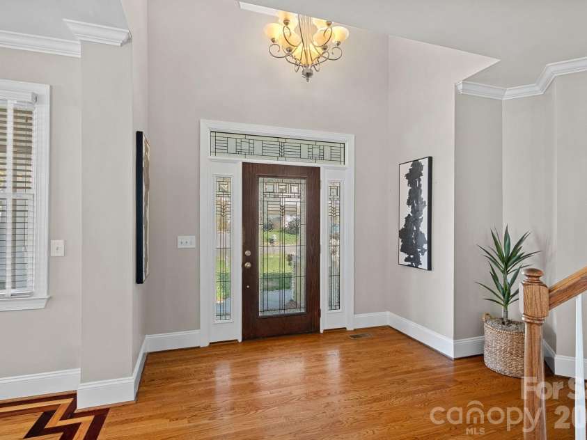 123 Hedgewood Drive, Mooresville, NC 28115.  MLS# CAR4361245, YatesRealty ID 10735. 