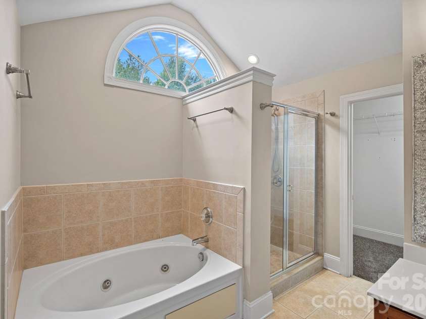 123 Hedgewood Drive, Mooresville, NC 28115.  MLS# CAR4361245, YatesRealty ID 10735. 
