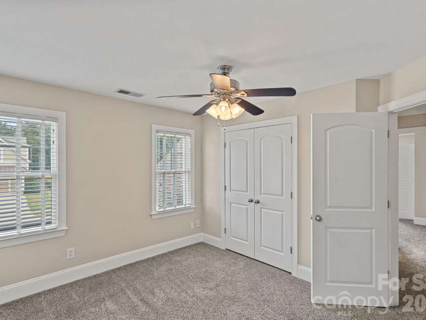 123 Hedgewood Drive, Mooresville, NC 28115.  MLS# CAR4361245, YatesRealty ID 10735. 