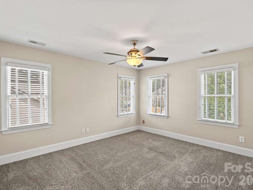 123 Hedgewood Drive, Mooresville, NC 28115.  MLS# CAR4361245, YatesRealty ID 10735. 
