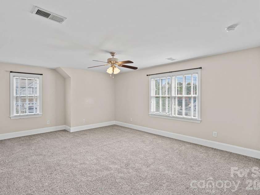 123 Hedgewood Drive, Mooresville, NC 28115.  MLS# CAR4361245, YatesRealty ID 10735. 