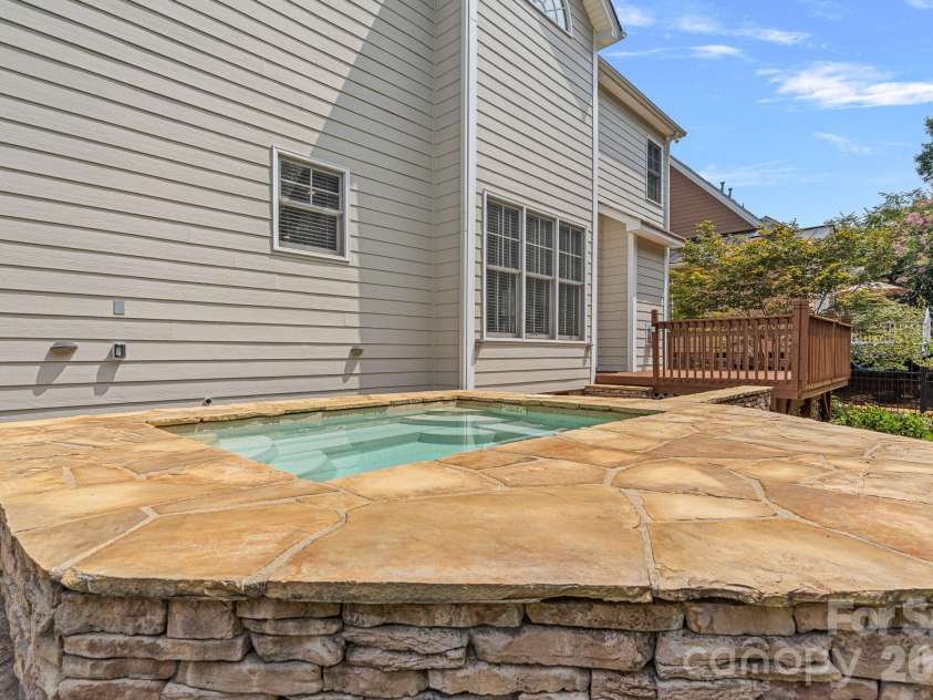 123 Hedgewood Drive, Mooresville, NC 28115.  MLS# CAR4361245, YatesRealty ID 10735. 