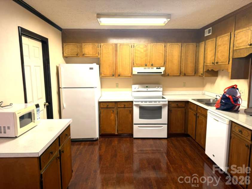 14 Stonelake Drive, Granite Falls, NC 28630.  MLS# CAR4342258, YatesRealty ID 10736. 