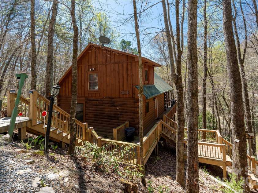 301 Bailey Avenue, Bryson City, NC 28713.  MLS# CAR4254420, YatesRealty ID 10736. 