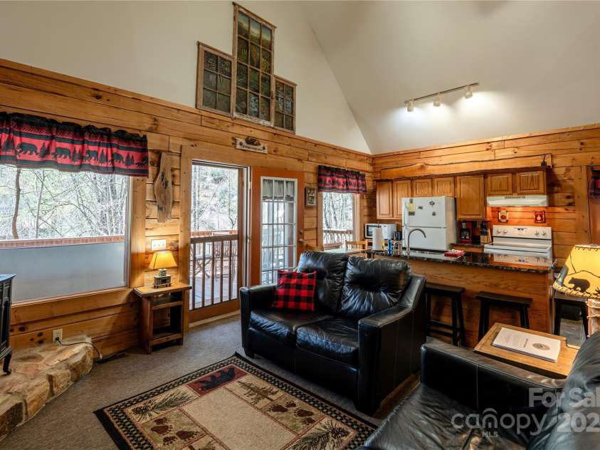 301 Bailey Avenue, Bryson City, NC 28713.  MLS# CAR4254420, YatesRealty ID 10736. 