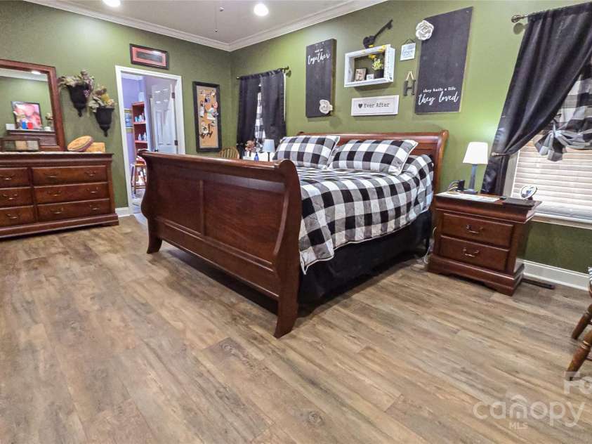5562 Jenkins Road, Morganton, NC 28655.  MLS# CAR4252059, YatesRealty ID 10737. 