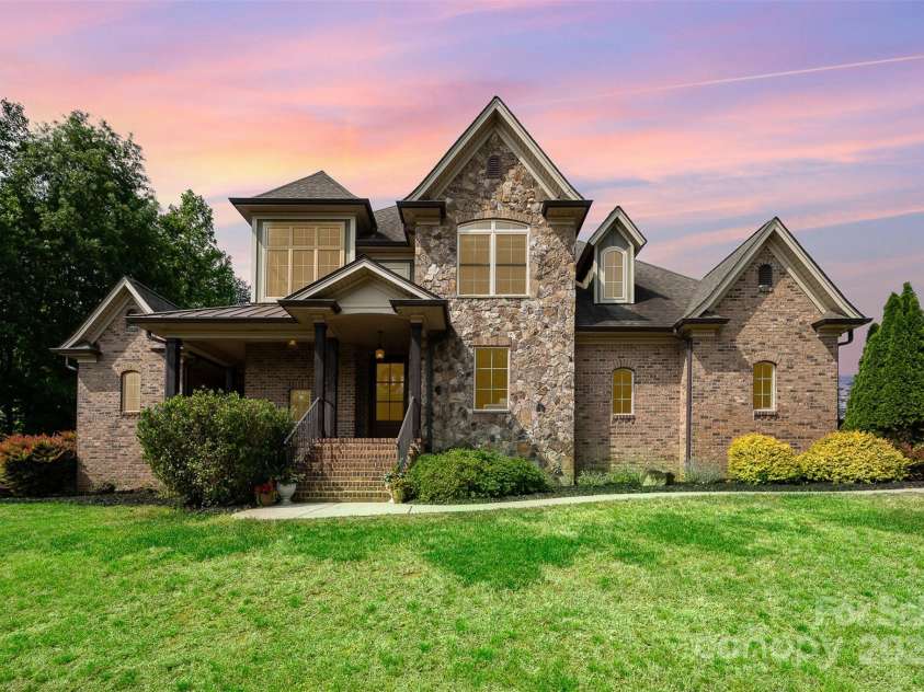 1010 Nutall Oak Lane, Belmont, NC 28012.  MLS# CAR4255275, YatesRealty ID 10738. 