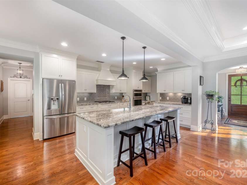 1010 Nutall Oak Lane, Belmont, NC 28012.  MLS# CAR4255275, YatesRealty ID 10738. 