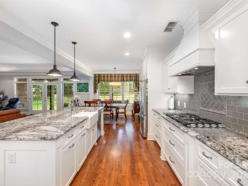 1010 Nutall Oak Lane, Belmont, NC 28012.  MLS# CAR4255275, YatesRealty ID 10738. 