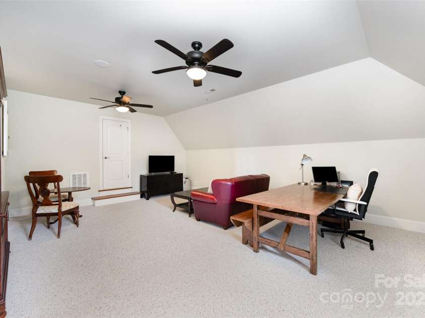 1010 Nutall Oak Lane, Belmont, NC 28012.  MLS# CAR4255275, YatesRealty ID 10738. 