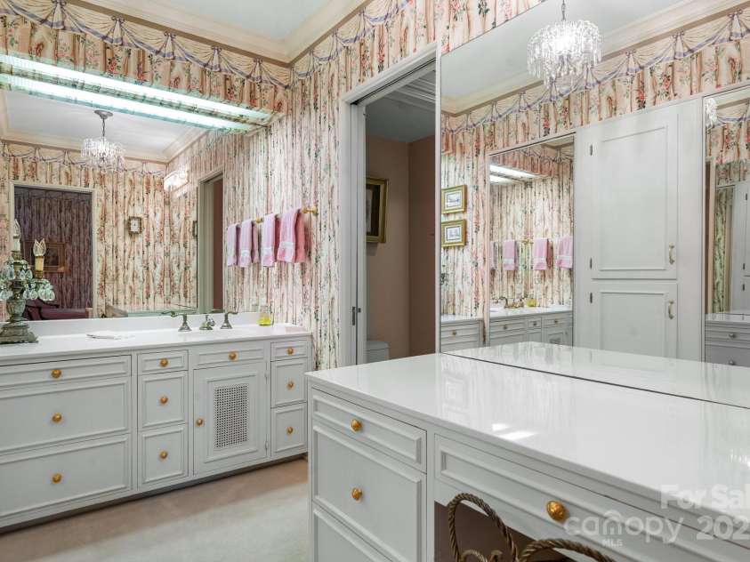 135 Claron Place, Lenoir, NC 28645.  MLS# CAR4213212, YatesRealty ID 1074. 