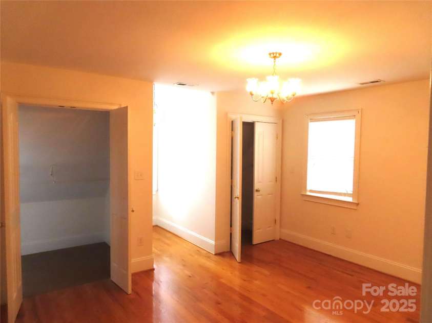 2530 Sharon Road, York, SC 2745.  MLS# CAR4254461, YatesRealty ID 10740. 