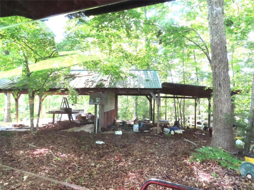 2530 Sharon Road, York, SC 2745.  MLS# CAR4254461, YatesRealty ID 10740. 