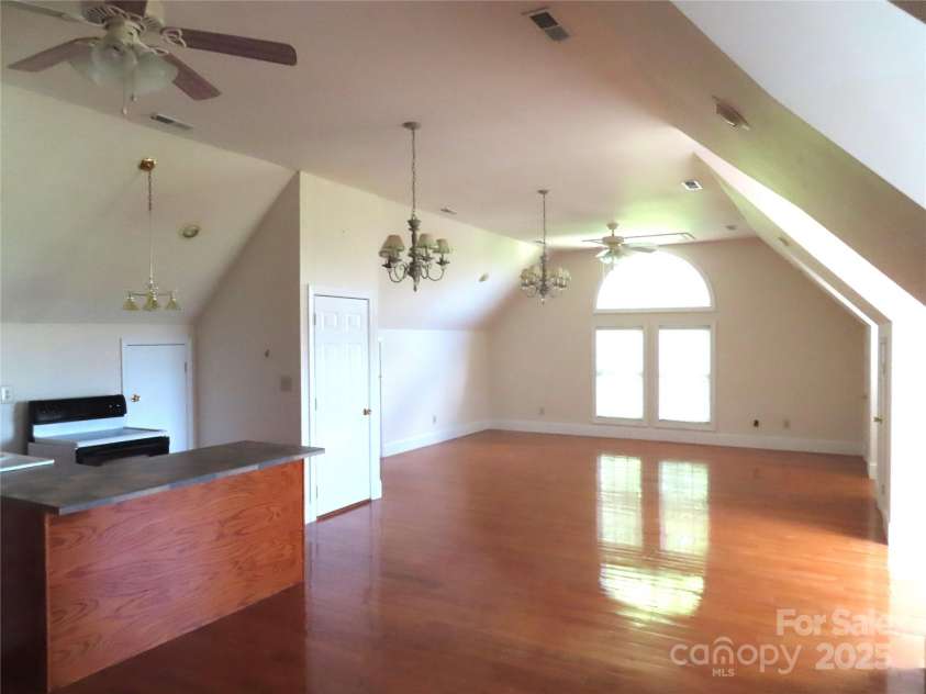 2530 Sharon Road, York, SC 29745.  MLS# CAR4254461, YatesRealty ID 10740. 