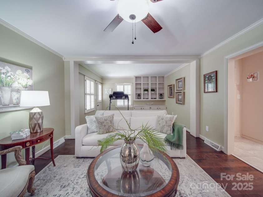 5411 Valley Forge Road, Charlotte, NC 28210.  MLS# CAR4255474, YatesRealty ID 10741. 